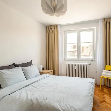 Lovely 1-bdr With View Of Cathedral Lägenhet