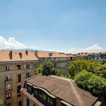 Lovely 1-bdr With View Of Cathedral *