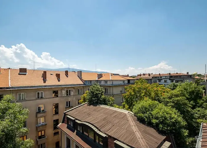 Lovely 1-bdr With View Of Cathedral *