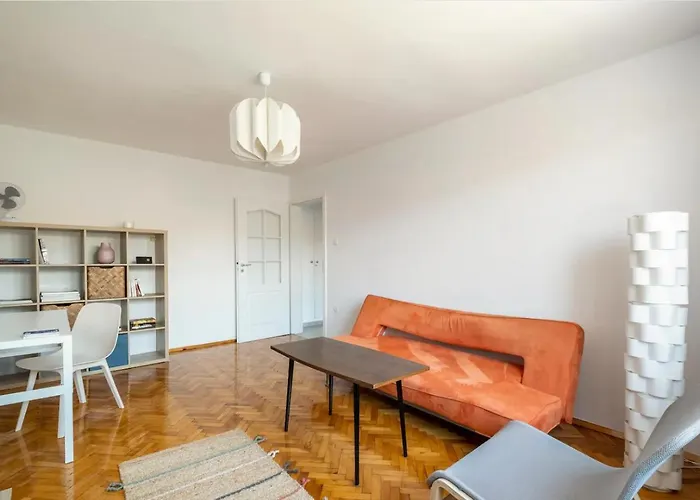 Lovely 1-bdr With View Of Cathedral Apartament